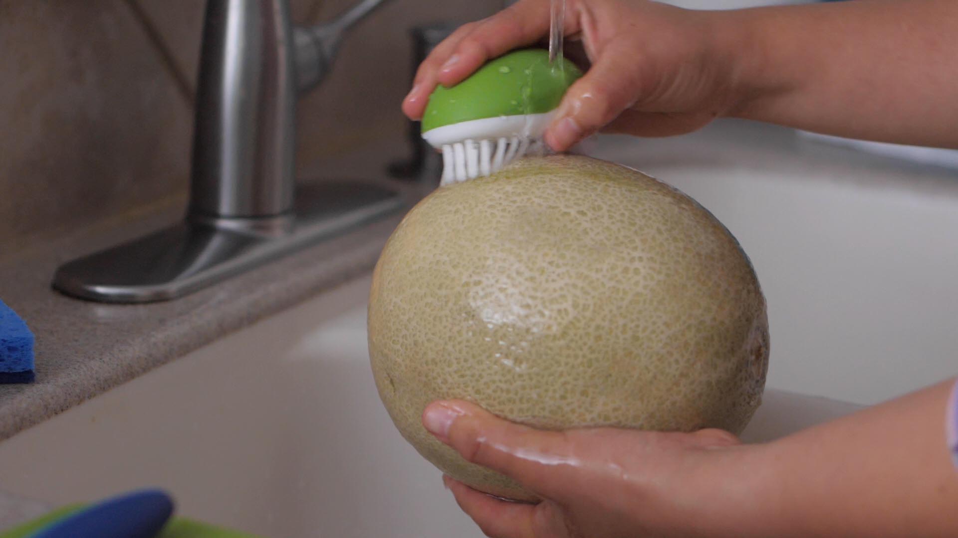 Image of washing melon